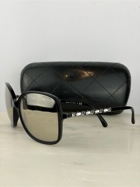 Vintage Authentic Chanel Black Square Sunglasses 5210-Q c.501/T7